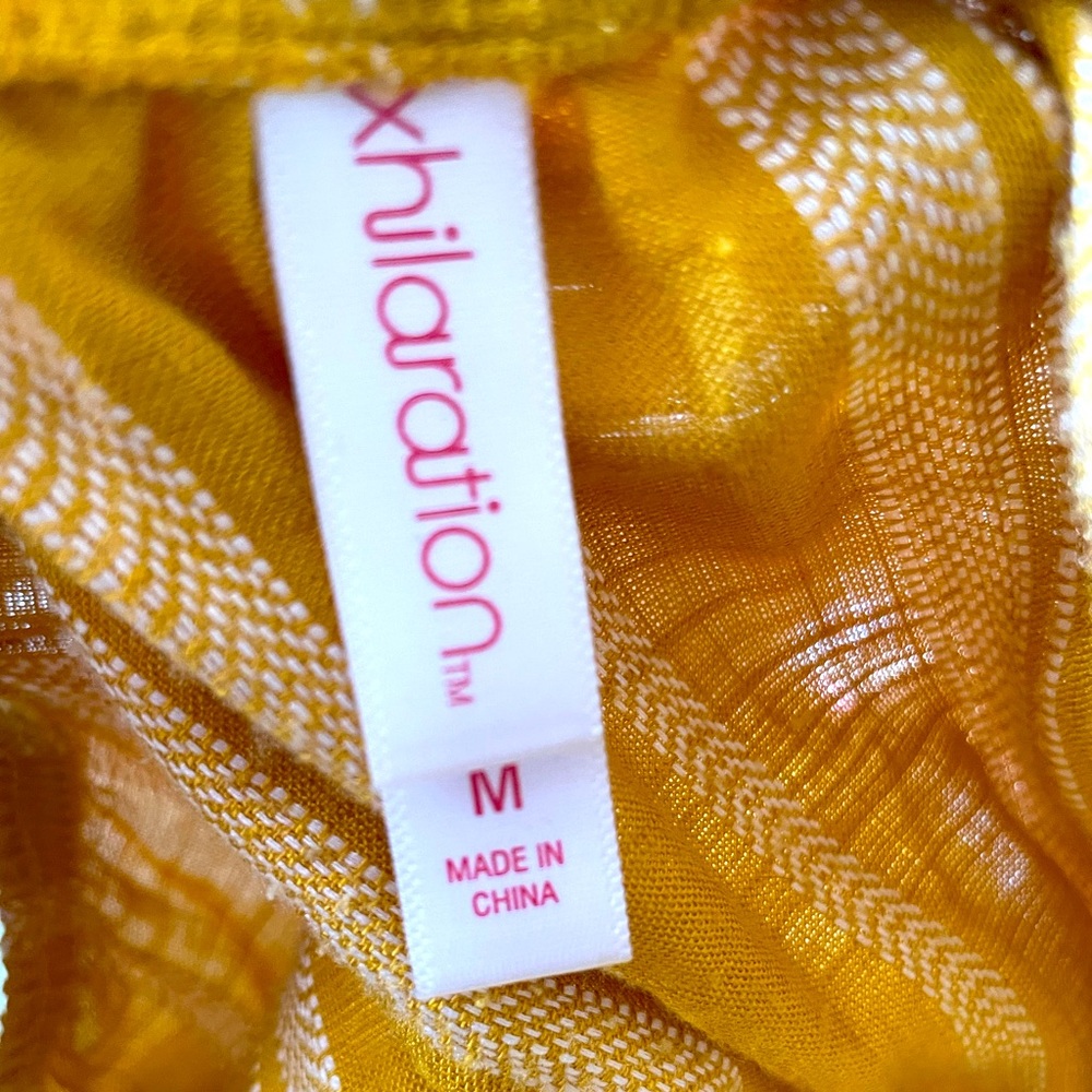 Pretty Yellow Summer Dress - Picture 3 of 4